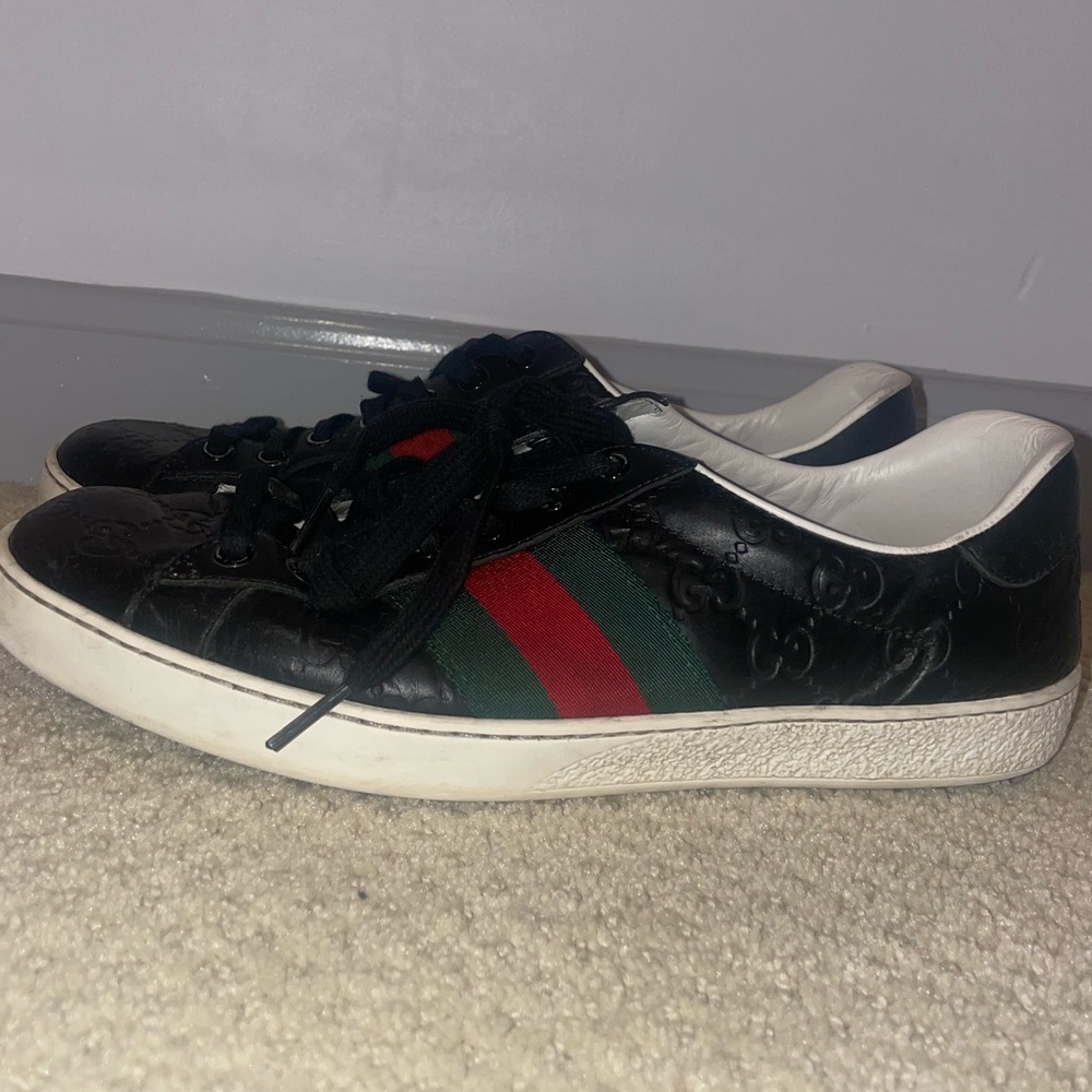 Men’s Gucci sneakers